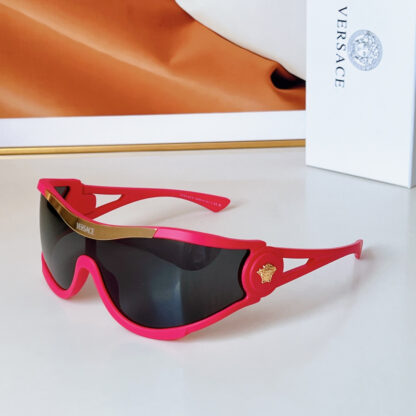 Versace fashion trend sunglasses - Image 6