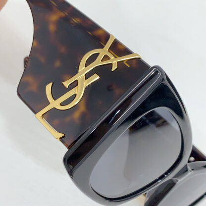 Yves Saint Laurent fashion sunglasses - Image 6