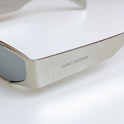 Yves Saint Laurent fashion sunglasses - Image 6