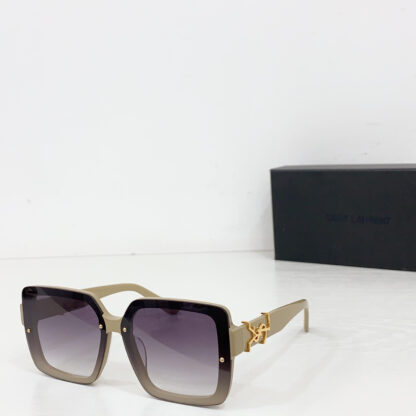 Yves Saint Laurent fashion sunglasses - Image 6