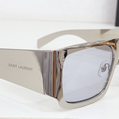 Yves Saint Laurent fashion sunglasses - Image 6