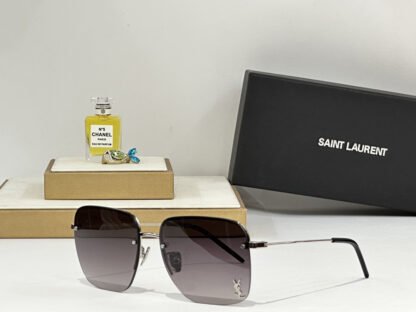 Yves Saint Laurent fashion sunglasses - Image 6