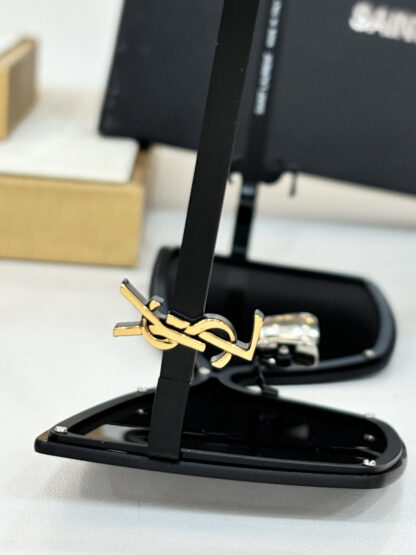Yves Saint Laurent fashion sunglasses - Image 6