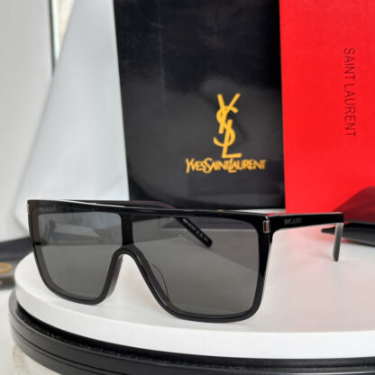 Yves Saint Laurent fashion sunglasses - Image 6