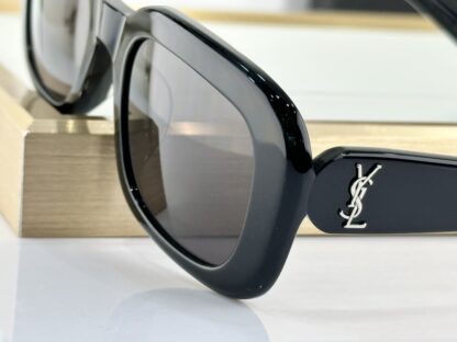 Yves Saint Laurent fashion sunglasses - Image 7
