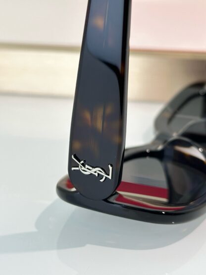 Yves Saint Laurent fashion sunglasses - Image 7