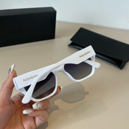 Yves Saint Laurent fashion sunglasses - Image 7