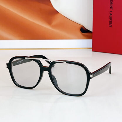 Yves Saint Laurent fashion sunglasses - Image 6