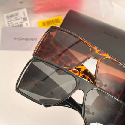 Yves Saint Laurent fashion sunglasses - Image 6