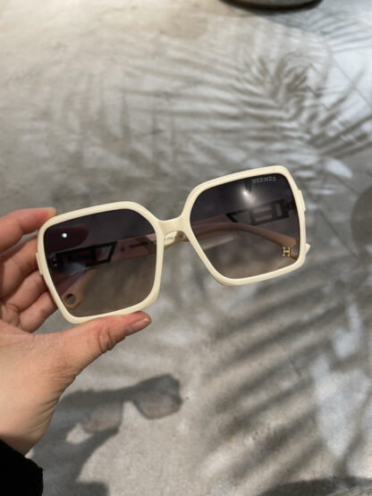 Hermes Fashion Sunglasses - Image 6