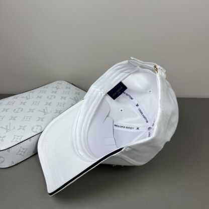 Louis Vuitton versatile fashion baseball cap - Image 6