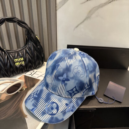 Louis Vuitton versatile fashion baseball cap - Image 6