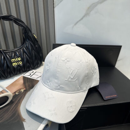 Louis Vuitton versatile fashion baseball cap - Image 6