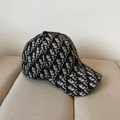 Dior simple and versatile fashion baseball cap - Image 7