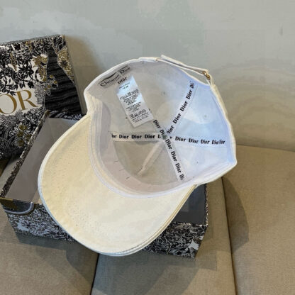 Dior simple and versatile fashion baseball cap - Image 7