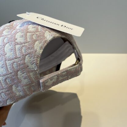 Dior simple and versatile fashion baseball cap - Image 7