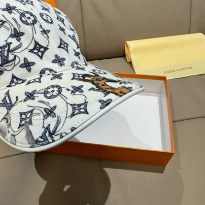 Louis Vuitton Animal Printed Hat - Image 6