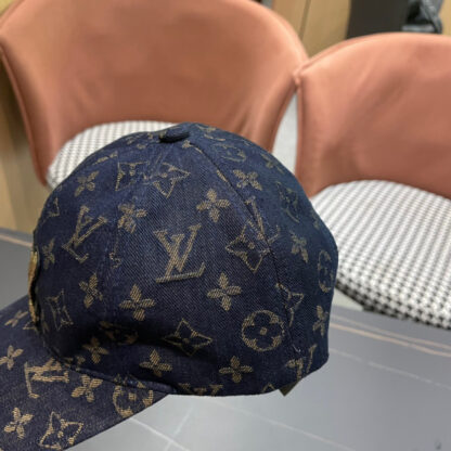 Louis Vuitton simple and elegant unisex sun hat - Image 6