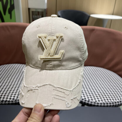 Louis Vuitton classic casual trendy simple baseball cap - Image 6