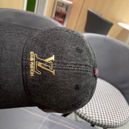Louis Vuitton leather baseball cap - Image 6