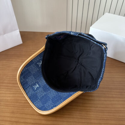 Louis Vuitton lightweight breathable baseball cap for men and women - Image 6