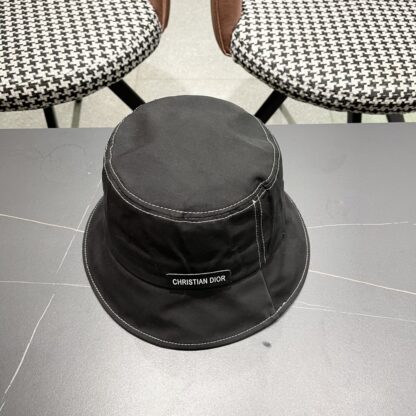 Dior's versatile bucket hat - Image 7