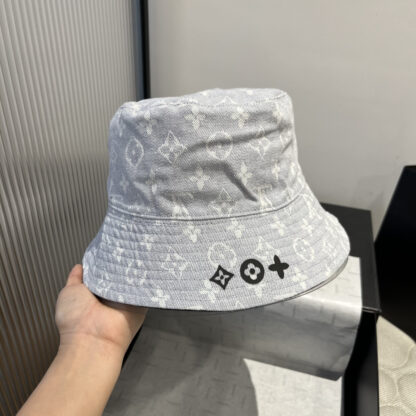 Louis Vuitton double-sided bucket hat - Image 6