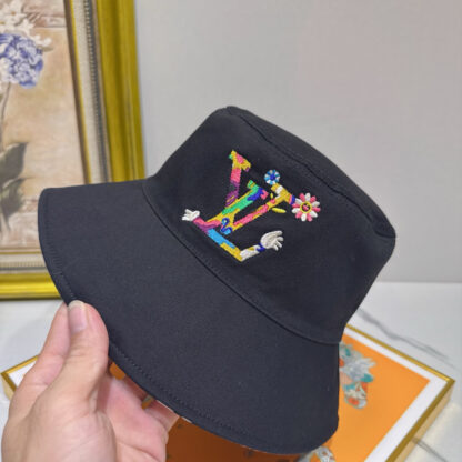Louis Vuitton double-sided bucket hat - Image 6