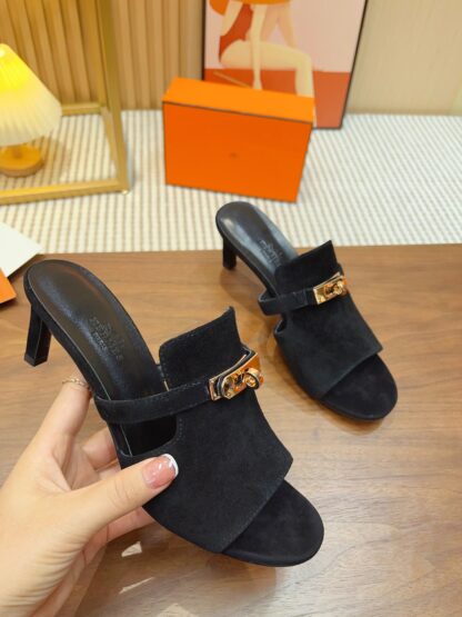Hermès new handmade black stiletto sandals - Image 4