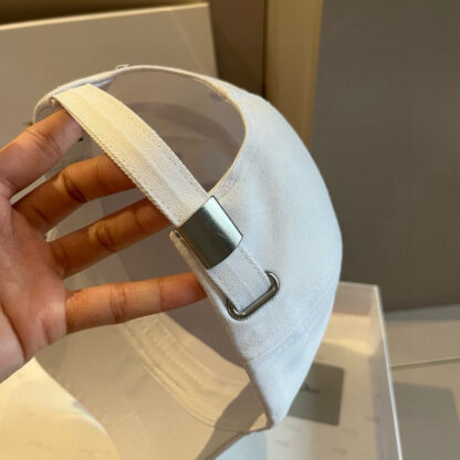 Dior new peaked cap baseball cap - Image 7