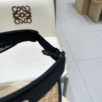 Louis Vuitton summer new men's and women's sun hats - Image 6