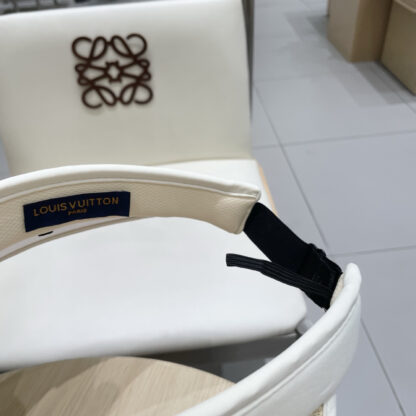 Louis Vuitton summer new men's and women's sun hats - Image 6