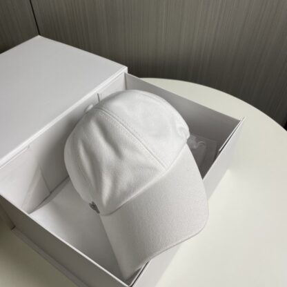 Hermès Women's Baseball Cap - Image 6