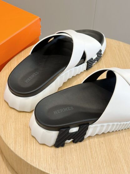 Hermès White Men's Cross Ultra Light Comfort Slippers - Image 6