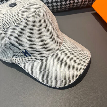 Hermès Breathable Canvas Baseball Cap - Image 6