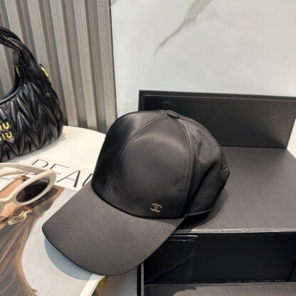 Chanel Classic Casual Baseball Cap - Image 6