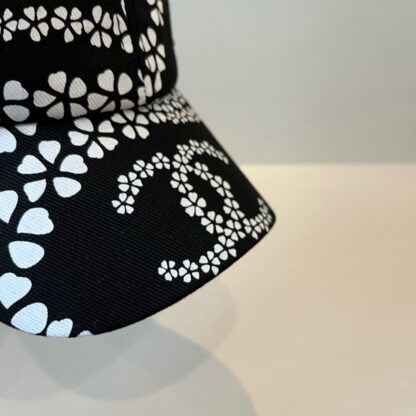 Chanel Classic Casual Baseball Cap - Image 6
