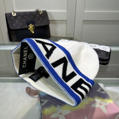 Chanel popular knitted hat - Image 5