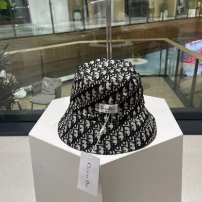 Dior casual double-sided bucket hat - Image 7