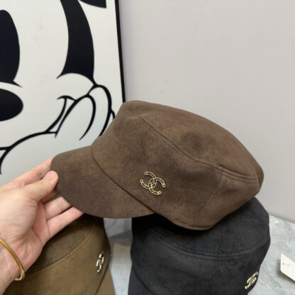 Chanel simple and elegant equestrian hat - Image 6