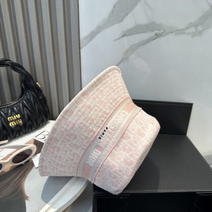 Dior embroidered bucket hat - Image 7
