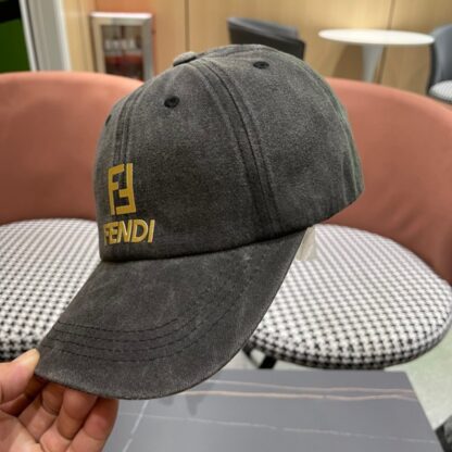 Fendi simple versatile baseball cap - Image 7