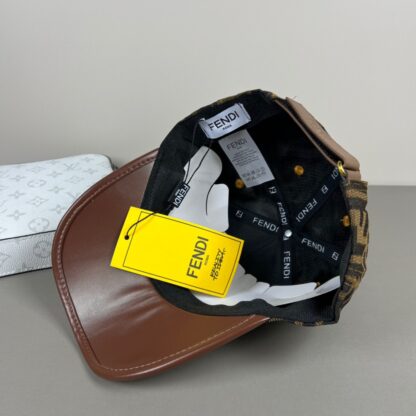 Fendi classic monogram trendy baseball cap - Image 7