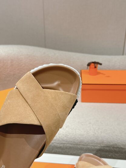Hermes apricot soft and comfortable casual cross-slippers - Image 6