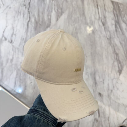 Fendi stylish simple baseball cap - Image 7