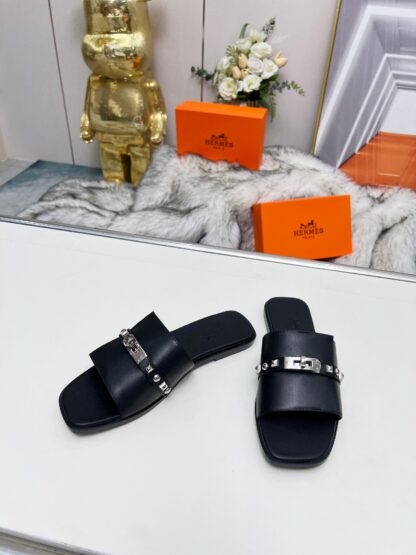 Hermès Spring/Summer new black flat sandals with 1cm heel height - Image 6
