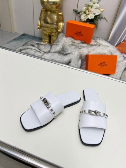 Hermès Spring/Summer new white flat sandals with 1cm heel height - Image 6