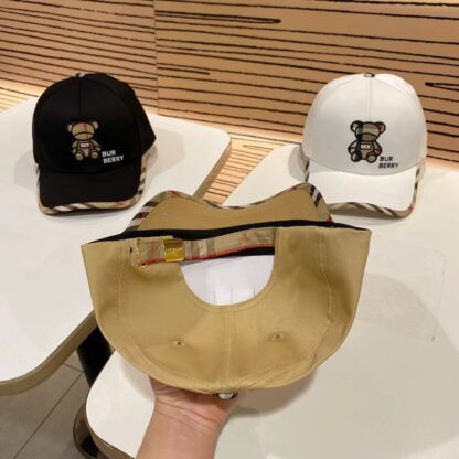Burberry Classic Bucket Hat with Embroidery - Image 7