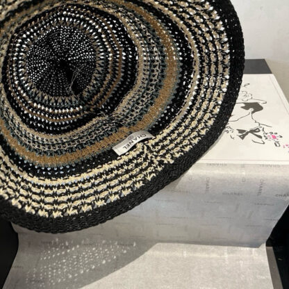 Chanel knitted bucket hat - Image 6