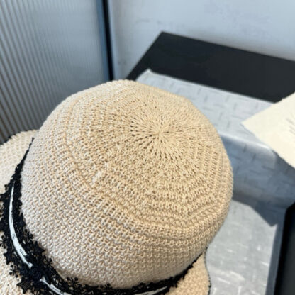 Chanel knitted wavy brim bucket hat - Image 6